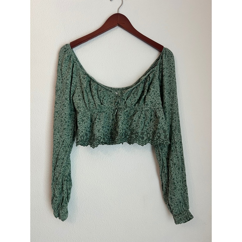 Hollister Green Floral Long Sleeve Crop Top Sweetheart Neckline Blouse